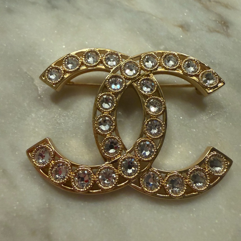 CHANEL Rhinestone Brooch - Picture 3 of 5